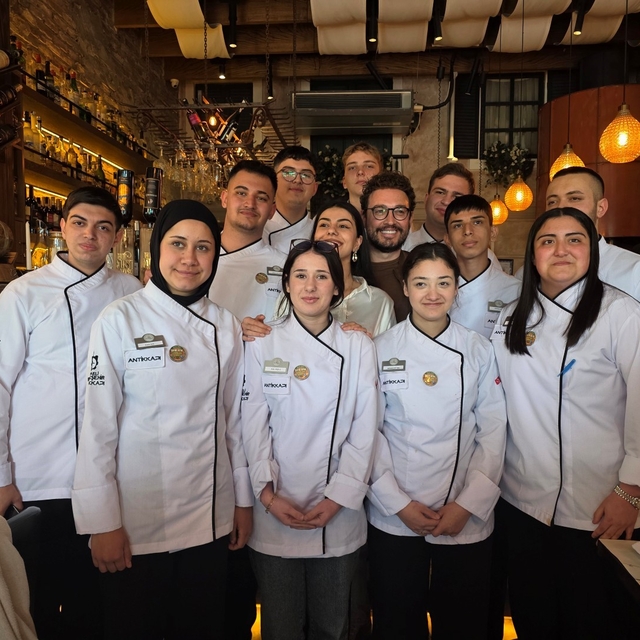 Genç aşçıların mutfak heyecanına ünlü şef Danilo Zanna ortak oldu