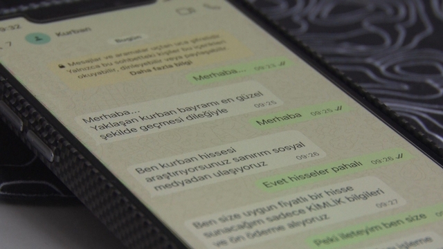 Dolandırıcıların ucuz kurbanlık oyununa dikkat
Dolandırıcıların 'kapınıza kadar kurban eti getiriyoruz' bahanesiyle kurbanınız hayal olmasın