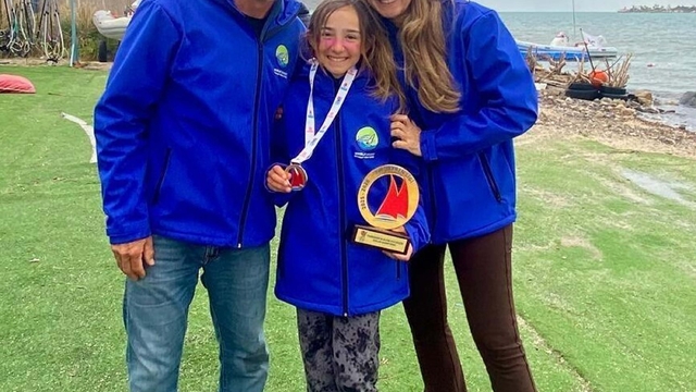 Çağla Kubat sörfte ailece şampiyon