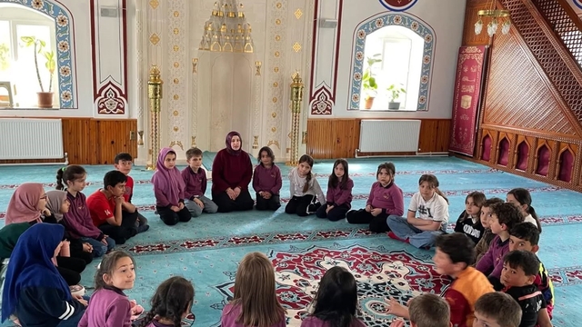 Bayburt'ta öğrencilere yönelik değerler eğitimi programları sürüyor