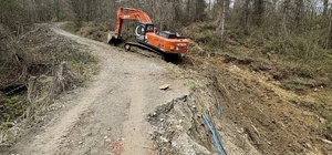Ayancık'ta heyelan sonrası yol güvenliği yeniden sağlandı