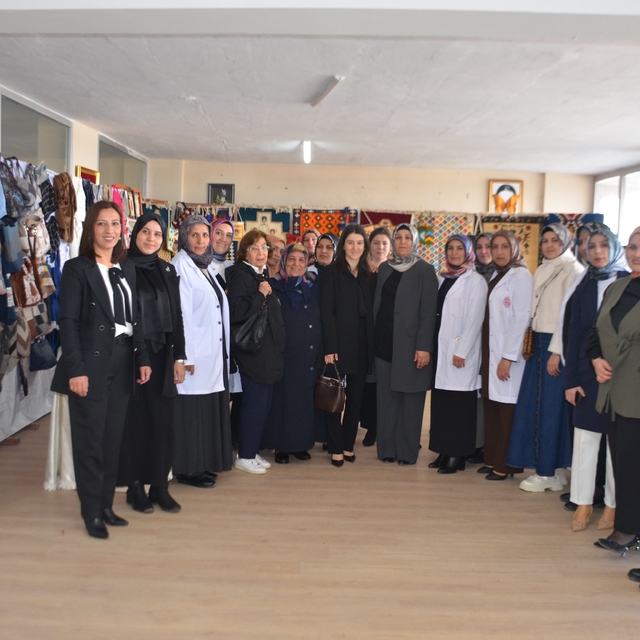 Bulanık'ta kadınların el emeği göz nuru görücüye çıktı