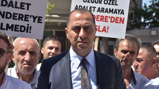 İzmir kentsel dönüşüm mağdurları CHP yönetimine tepki gösterdi