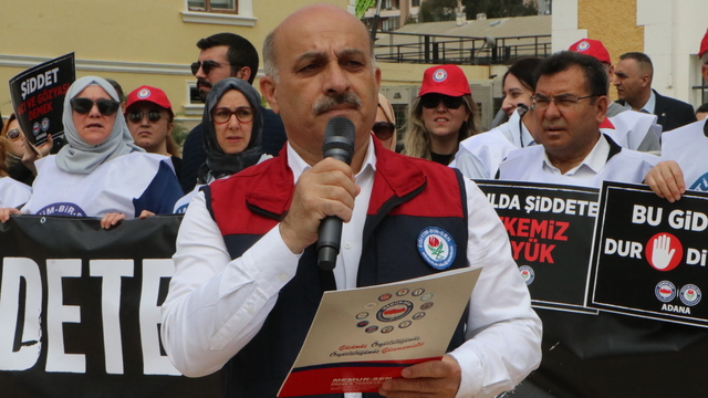 Adana'da öğretmenler, eğitimde şiddete 'dur' demek için iş bıraktı