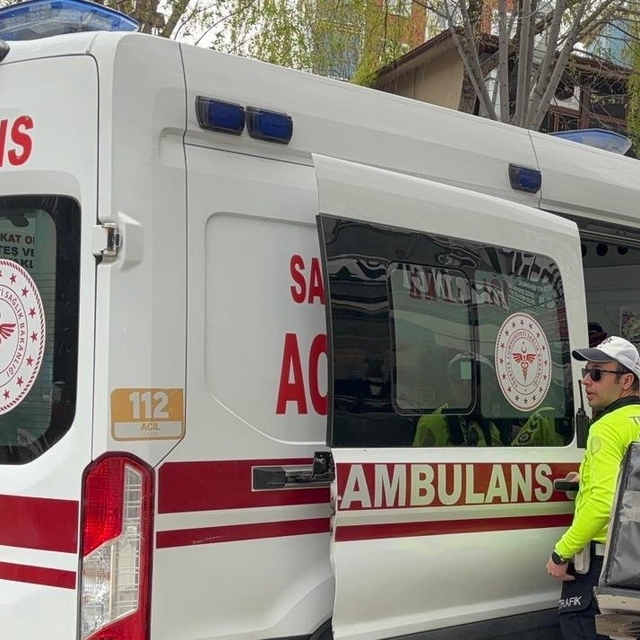 Bilecik'te motosiklet yayaya çarptı, 1 yaralandı