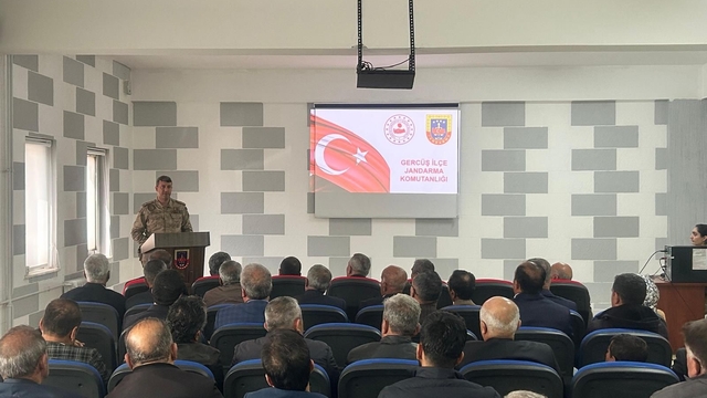 Gercüş'te muhtarlara kapsamlı bilgilendirme eğitimi
