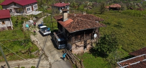 Kahverengi kokarcaya karşı kışlaklardan çıkış öncesi ilaçlama hız kazandı
Z...