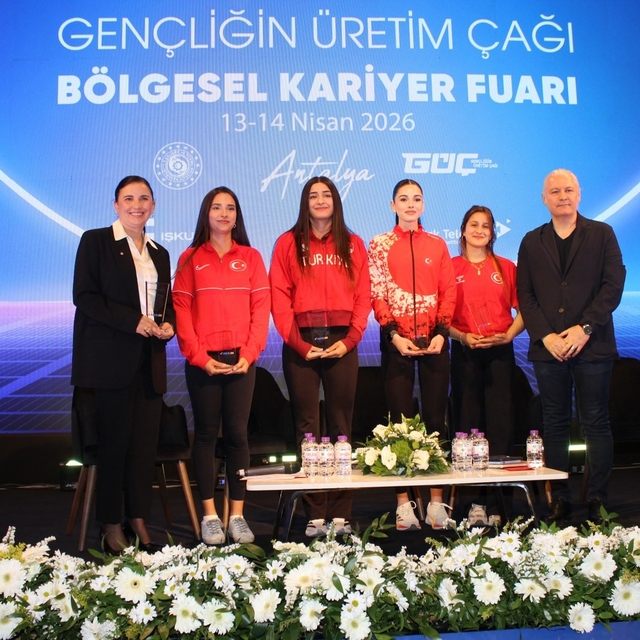 BAKİF26'da kadın milli sporculara ilgi