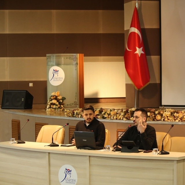 KBÜ'de inovasyon ve girişimcilik zirvesi düzenlendi