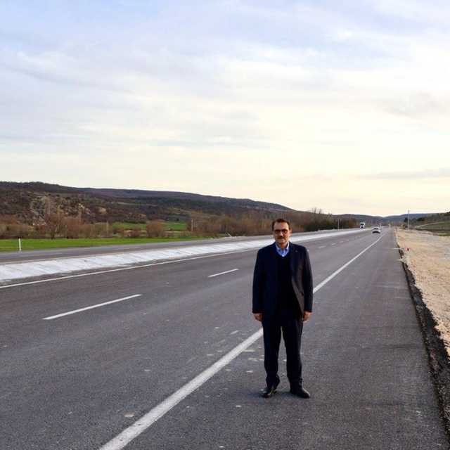 AK Parti'li Dönmez, Eskişehir-Seyitgazi kara yolunda yürütülen çalışmaları...