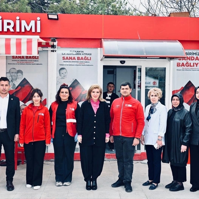 Ölmeztoprak'tan sahada yoğun temaslar