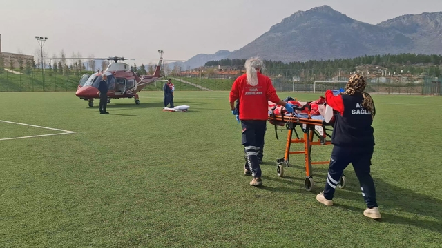 Konya'da hava ambulansı kalp krizi geçiren hasta için havalandı