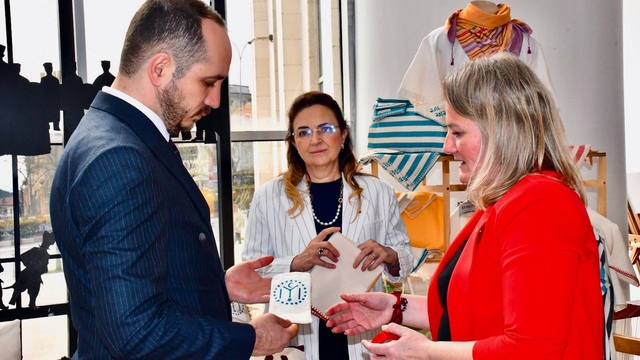 Bilecik'in turizminde hedefi uluslararası alanda tanınan kültür ve turizm şehir olmak
Bilecik İl Kültür ve Turizm Müdürü Kürşat Bozkurt;
"Bilecik'i sadece Türkiye'de değil, uluslararası alanda da tanınan bir kültür ve turizm destinasyonu haline getirmektir"