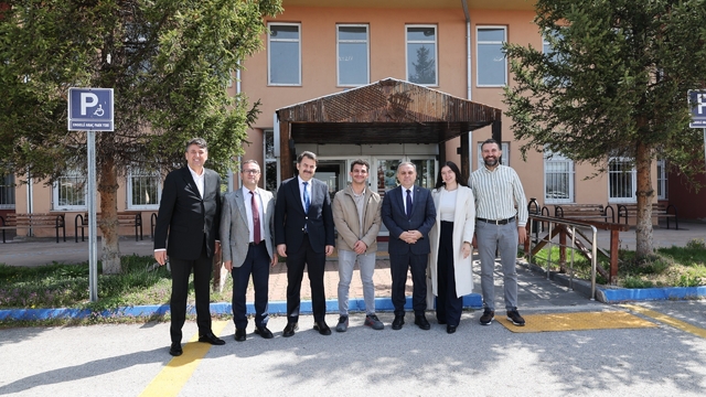 Rektör Prof. Dr. Fatih Altun'dan Rekreasyon Kulübü'ne ziyaret