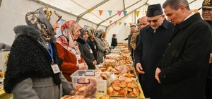 Hayır çarşısı bu kez "İki İnsan Bir Hayat" için açıldı