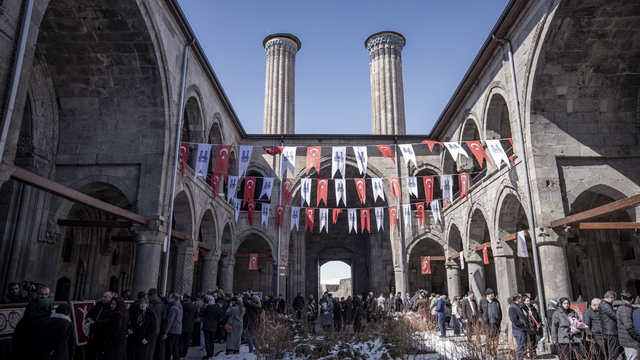 Erzurum'da tarihi Çifte Minareli Medrese'de Turizm Haftası kutlandı