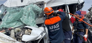 Kırşehir'de zincirleme kaza: 1'i ağır 5 yaralı