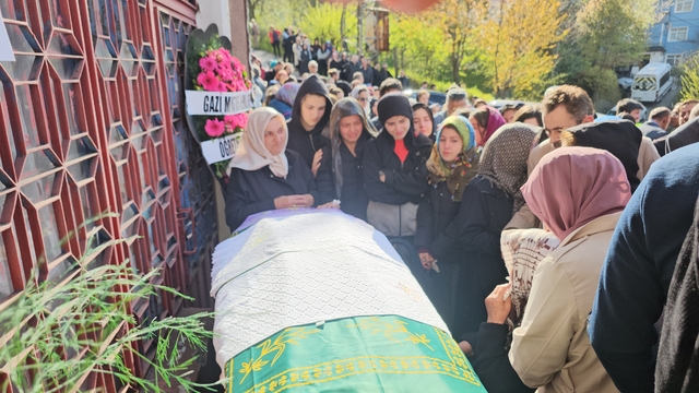 Menenjit ön tanısıyla tedavi gören Çağla yaşama tutunamadı (2)