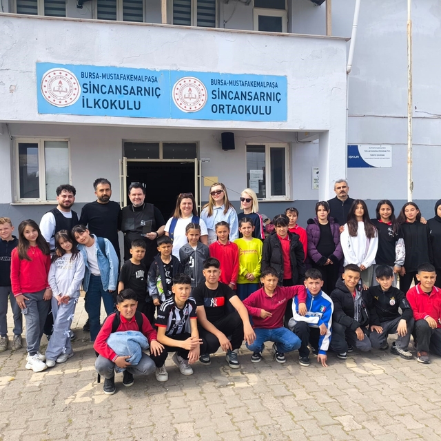 "Öğrencilerin yüzü güldü, saçları şekillendi"