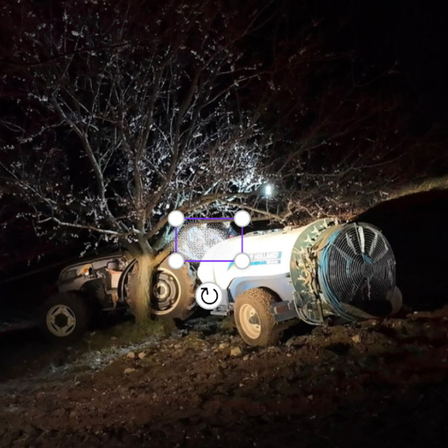 Malatya'da traktör ile kayısı ağacı arasında kalan sürücü öldü