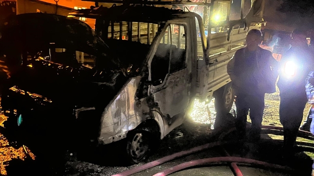 Alevlere teslim olan kamyonet kullanılmaz hale geldi