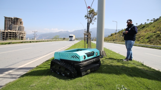 Hatay Büyükşehir Belediyesi'nden yeşil alanlara teknolojik dokunuş