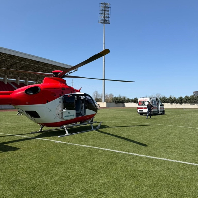 Gökyüzünden umut: Solunum sıkıntısı yaşayan bebek helikopterle taşındı