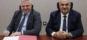 Aziziye'de 'Pulur Çayı' sevinci
Ilıca'dan geçen Pulur Çayı'nın ıslahı için...