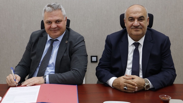 Aziziye'de 'Pulur Çayı' sevinci
Ilıca'dan geçen Pulur Çayı'nın ıslahı için imzalar atıldı