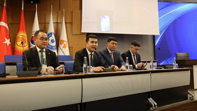 Kırgızistan pazarı İzmir iş dünyasını bekliyor
Orta Asya'ya açılan kapı: İzmir-Kırgızistan iş fırsatları