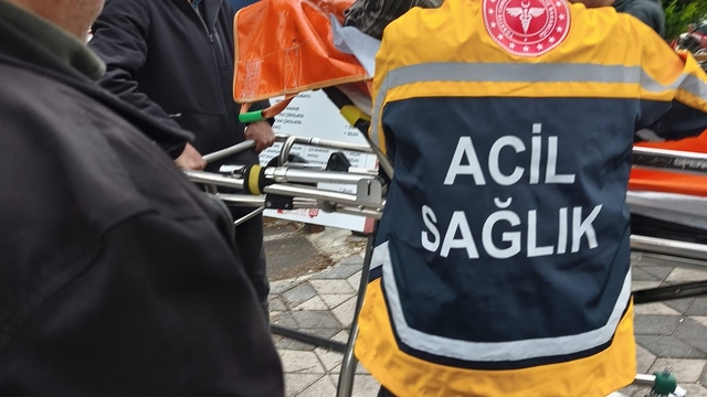 Burdur'da çay bahçesinde bıçaklı kavga: 1 yaralı