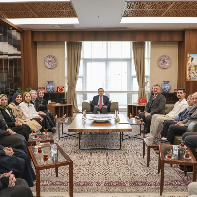 Vali Musa Işın, üniversiteli gençleri ağırladı