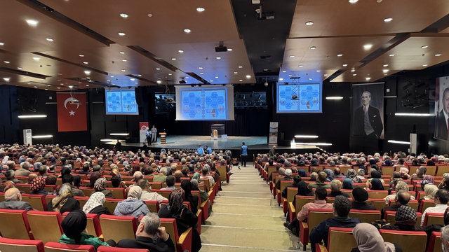 Kayseri'de bin 771 hacı adayına eğitim semineri verildi
İl Müftüsü Durmuş Ayvaz: "Hacca gidecekler helalleşsinler, kul haklarından arınsınlar"