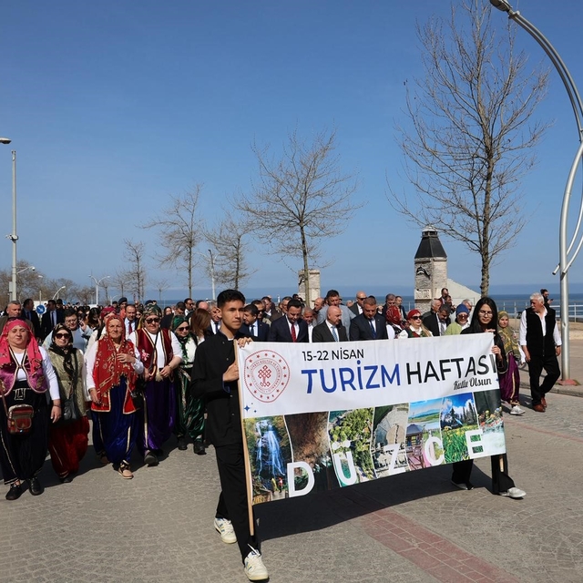Akçakoca'nın Geleceğine Işık Tutan "Akçakoca Turizm ve Ekonomi Sempozyumu"...
