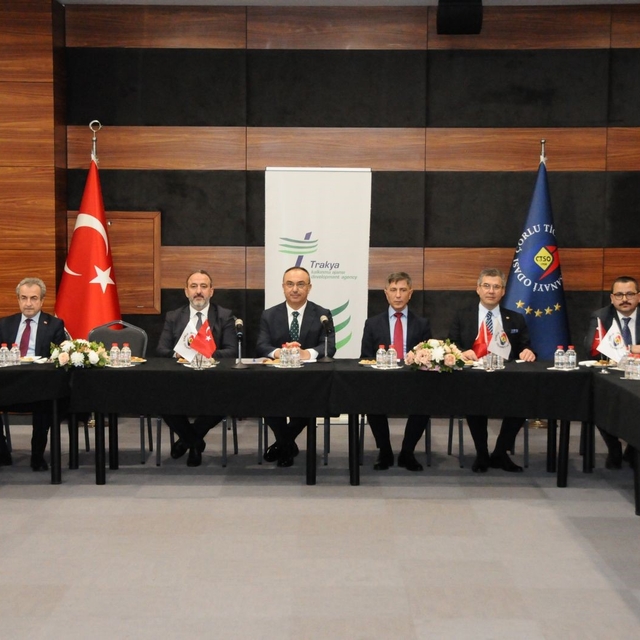 Çorlu'da 'Yerel Kalkınma Hamlesi' bilgilendirme toplantısı yapıldı