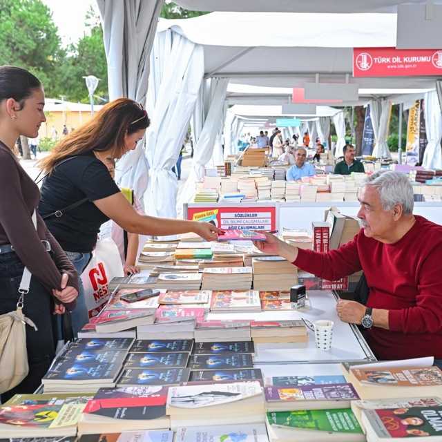 Kültürpark'ta büyük buluşma: İZKİTAP başlıyor