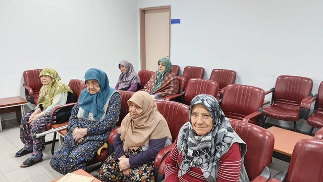 Bilecik'te huzurevi sakinlerine özel eğitim