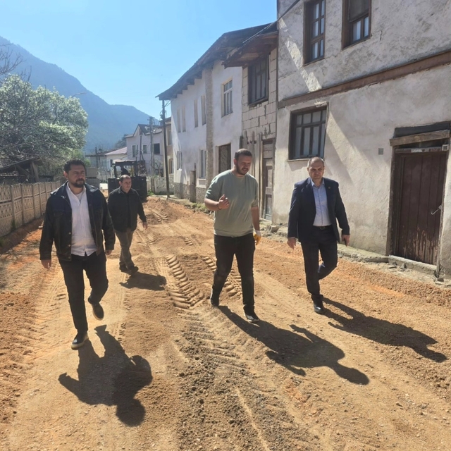 Bilecik'te kilit parke taşı döşeme çalışmaları tamamlandı