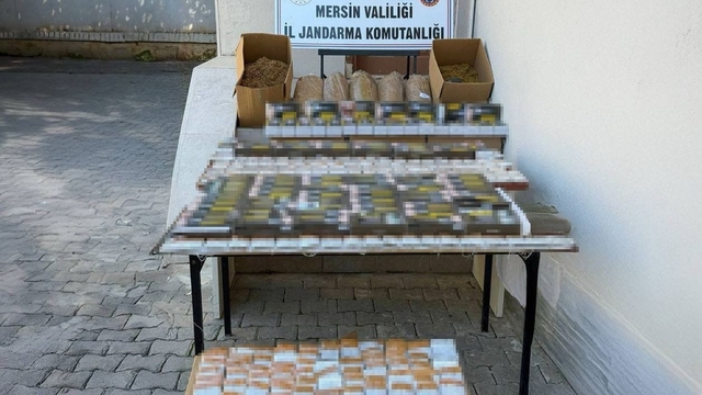 Mersin'de 2 şüpheli binlerce kaçak makaronla yakalandı