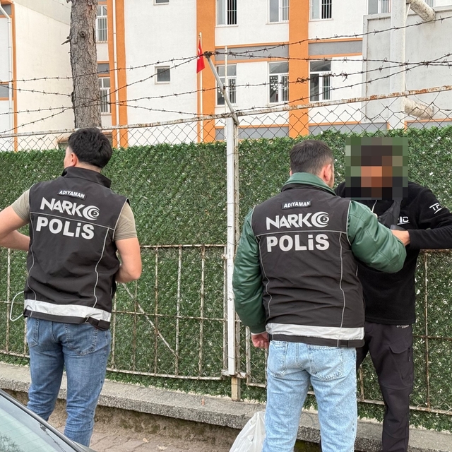 Adıyaman'daki okul önlerinde sıkı denetim