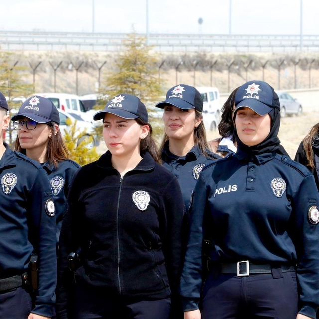 Polis Okulu Yerleşkesinde fidanlar toprakla buluşturuldu