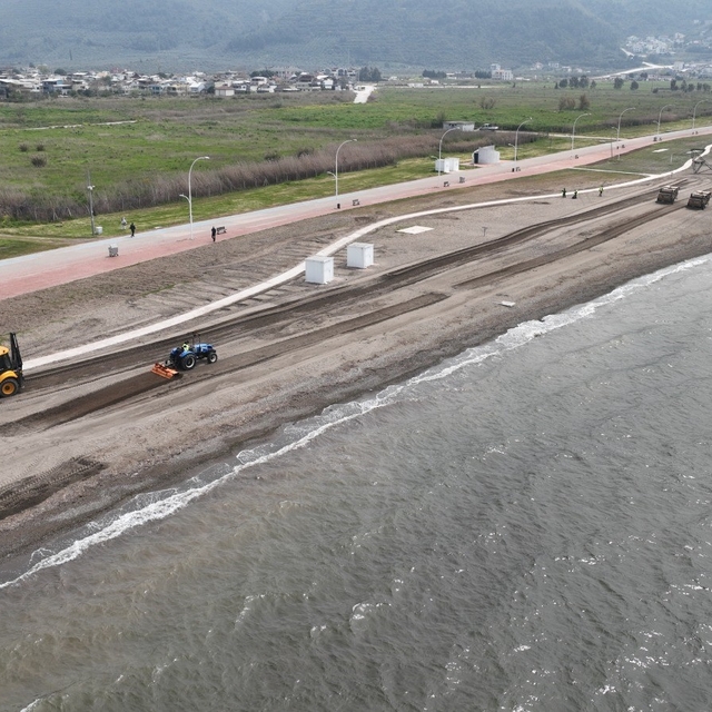Plajlar yaza hazır hale getiriliyor