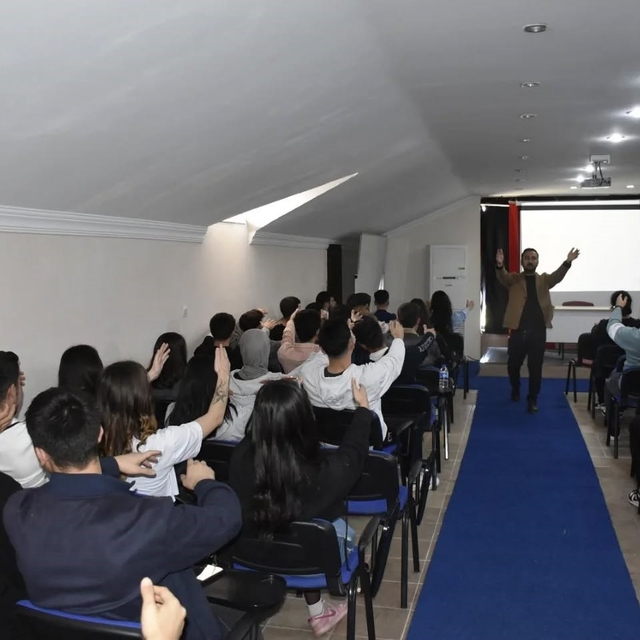 Köyceğiz'de 'Sağlıklı Gençlik' semineri
