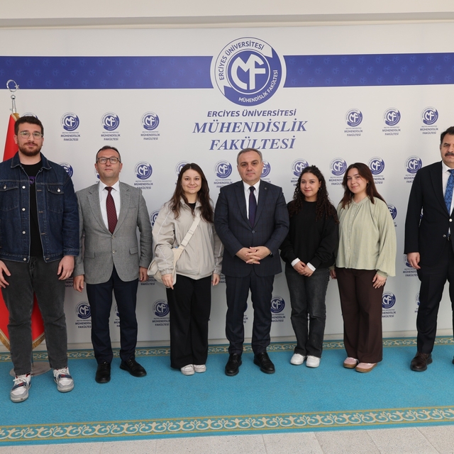 Rektör Altun, IEEE Kulübü öğrencileri ile bir araya geldi