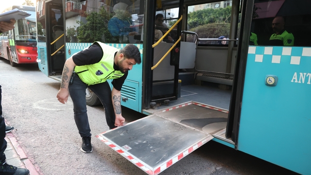 Büyükşehir'den toplu ulaşım araçlarına yönelik denetim
