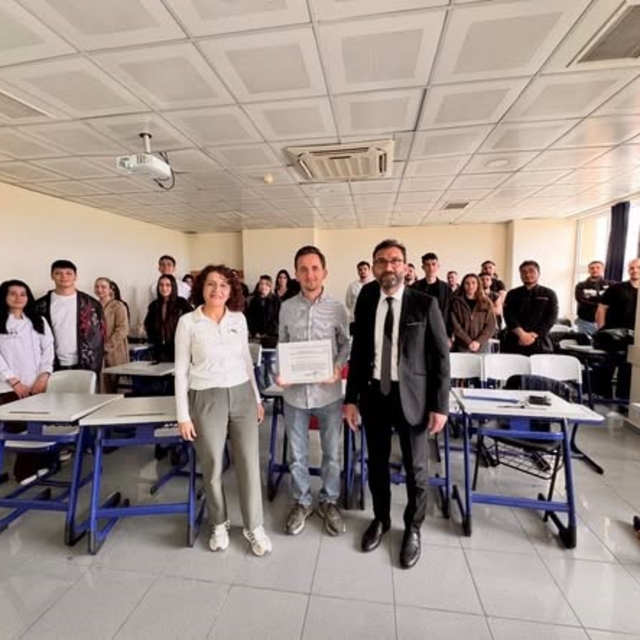 Burhaniye'de yemek fotoğrafçılığı eğitimi