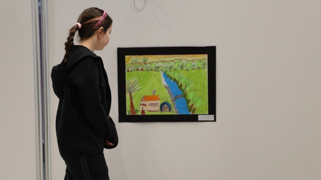 Kartepe'de öğrencilerin 23 Nisan temalı eserleri sergileniyor