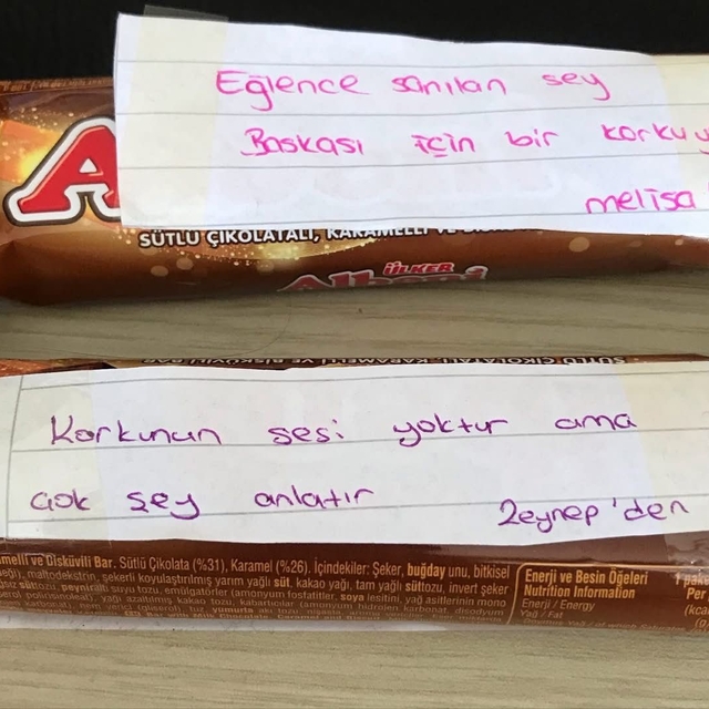 Ortaokul öğrencilerinden ilkokul öğretmenlerine çikolatalı hediye