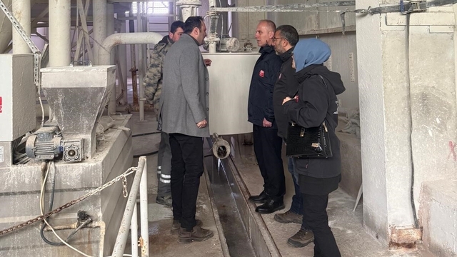 Bayburt'ta doğal taş üretim tesisinde çevre denetimi yapıldı