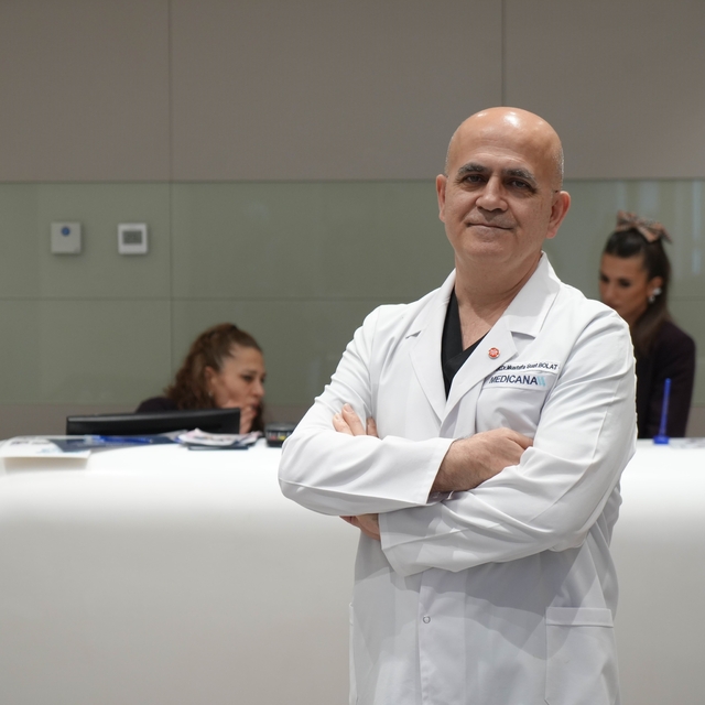 Tuzdan zengin gıdalarla beslenmek taş hastalığının riskini artıran en öneml...